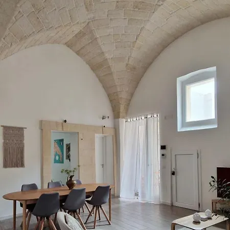 La Loggia, Historic Center Apartment